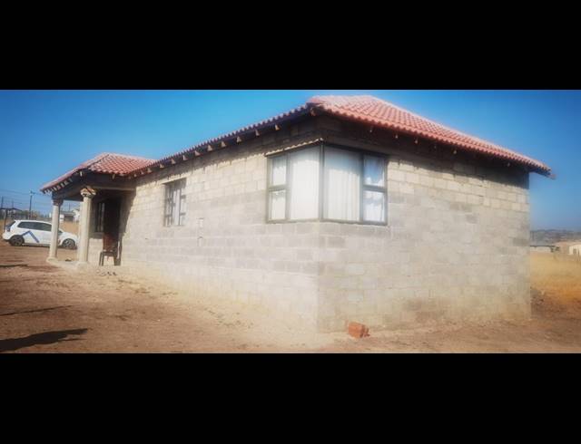 4 BEDROOM FREESTANDING FOR SALE IN MPOPHOMENI